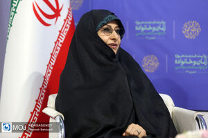 باید در خانواده فرهنگ و سبک زندگی ایرانی _ اسلامی را حفظ کنیم