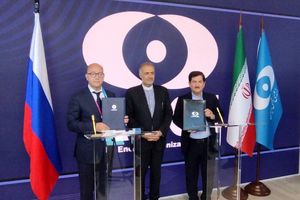 امضاء موافقتنامه ساخت نیروگاه‌های اتمی در ایران + فیلم