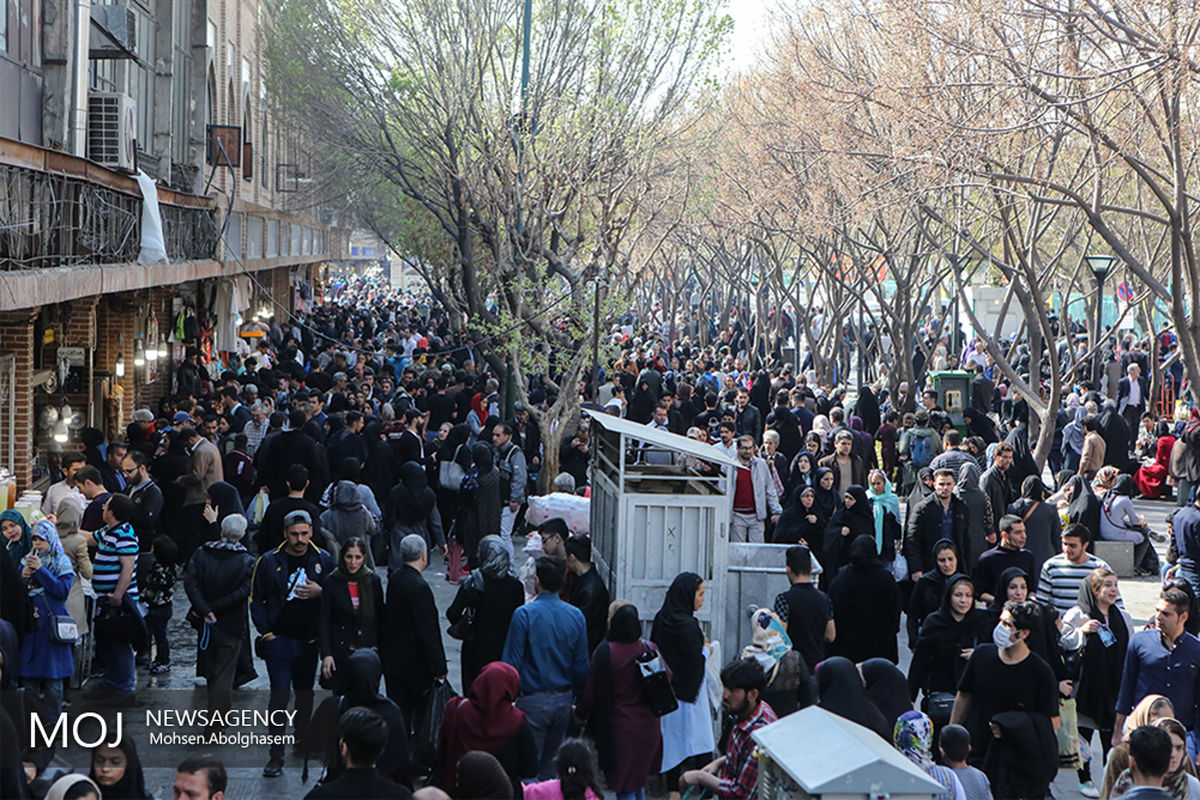 ساعت پایانی سال ۹۶ در بازار تهران