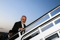 ظریف سانتاکروز را ترک و راهی کاراکاس شد