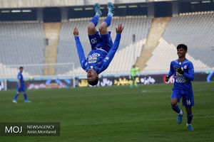 دیدار تیم های استقلال تهران و ایرانجوان بوشهر