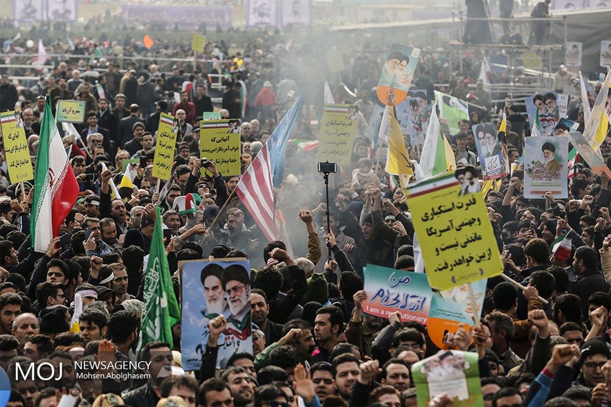 سخنرانی رییس جمهور در یوم الله ۲۲ بهمن 