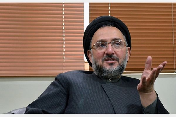 ابطحی حاشیه‌های گفت‌وگوی تلویزیونی با رئیس‌جمهور را روایت کرد