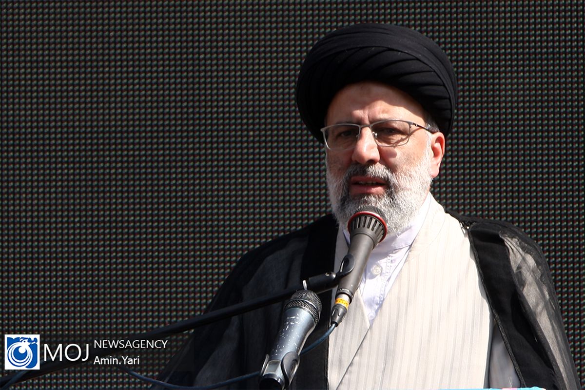 تشییع پیکر ۱۵۰ شهید دفاع مقدس/ سید ابراهیم رییسی رییس قوه قضاییه