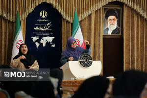 اولین نشست خبری سخنگوی دولت در سال ۱۴۰۴