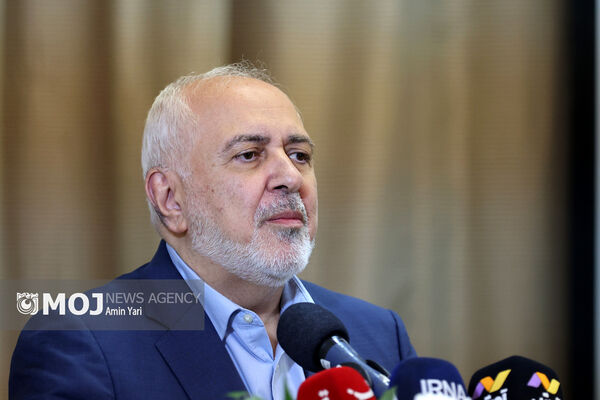 ترامپ، مشاورانِ بی‌مقدارت را برکنار کن