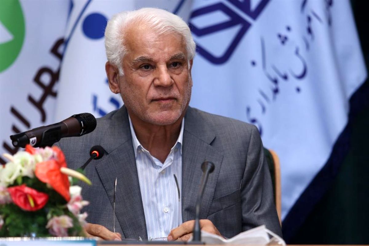 دکتر «محمود بهمنی»