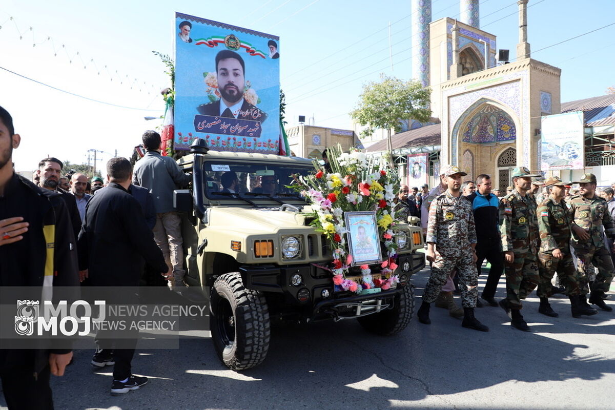 مراسم تشییع پیکر شهید سجاد منصوری در کرمانشاه