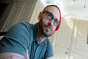 کپسول زمان در دیوار خانه «چاک پالانیک»