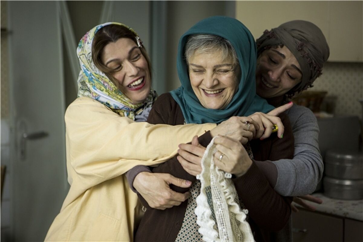 گلاب آدینه، پانته آ پناهی ها و معصومه قاسم پور در فیلم سینمایی آبجی
