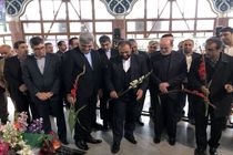 ادای احترام معاون پارلمانی رئیس جمهور و استاندار گیلان به مقام شامخ شهدا 