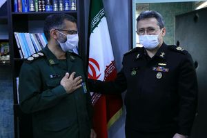 دیدار فرمانده دانشگاه علوم دریایی نوشهر با فرمانده ناحیه مقاومت سپاه نوشهر