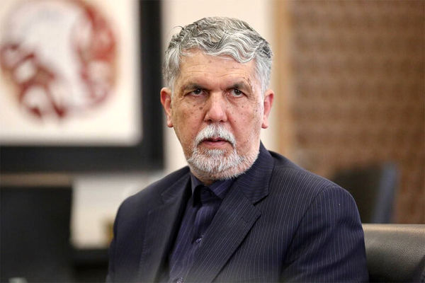 تئاتر در ادوار مختلف تاریخ ایران همراه مردم بوده است