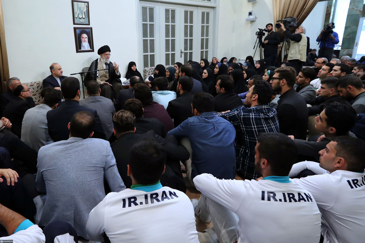 دیدار مدال آوران بازی های آسیایی با رهبر انقلاب