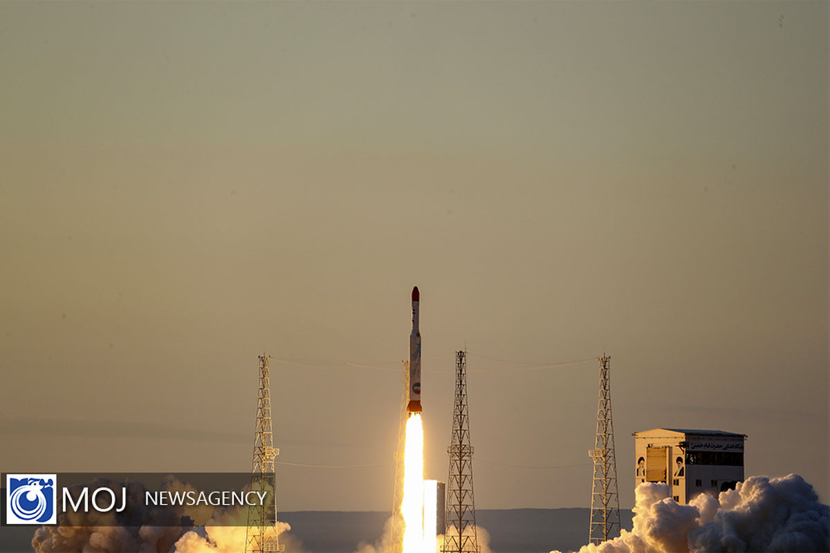 پرتاب موفق تحقیقاتی ماهواره‌ بر سیمرغ