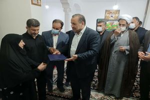 افتخار ما دیدار با خانواده شهداست