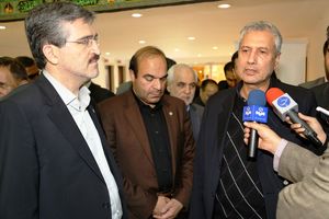 دست مدیرعامل جدید بانک رفاه در جیب کارگران / وام ۳۵۰ میلیونی و حقوق ۴۰ میلیونی سهمانی از کجا پرداخت شد؟