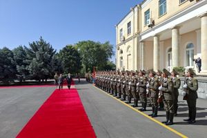 رئیس جمهور ایران در ارمنستان مورد استقبال رسمی قرار گرفت
