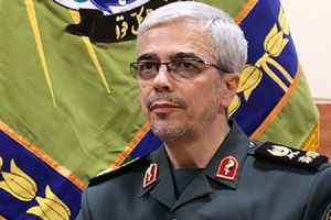 سرلشکر باقری درگذشت سرداحسین اردستانی را تسلیت گفت