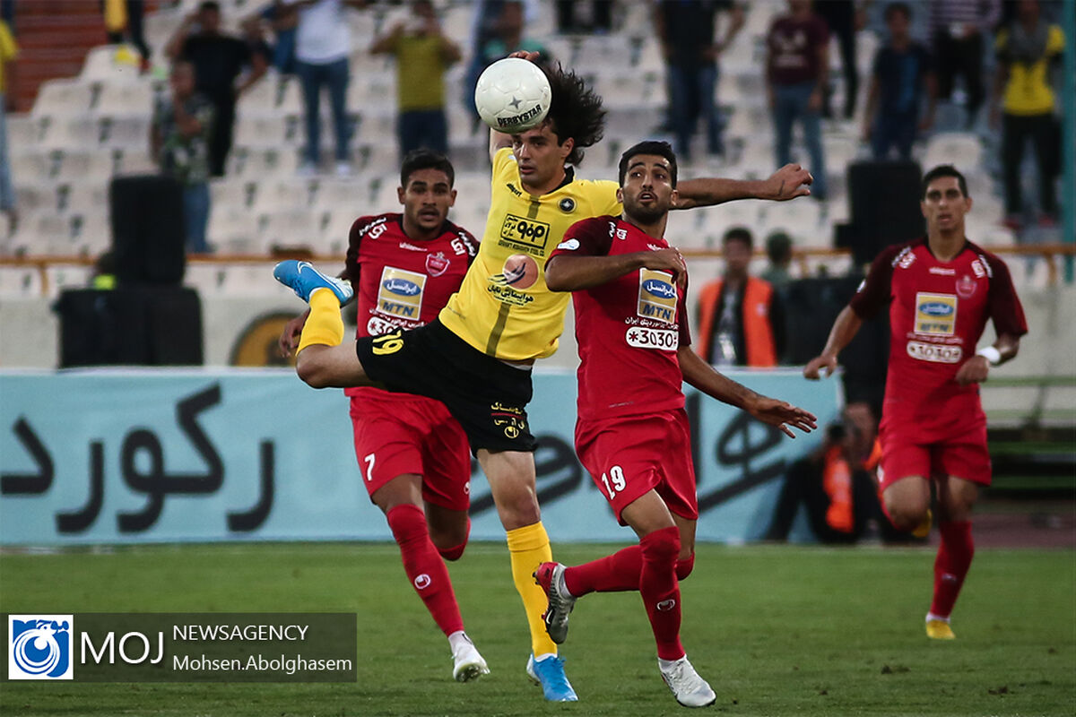 دیدار تیم های فوتبال پرسپولیس و سپاهان اصفهان - ۴ مهر ۱۳۹۸