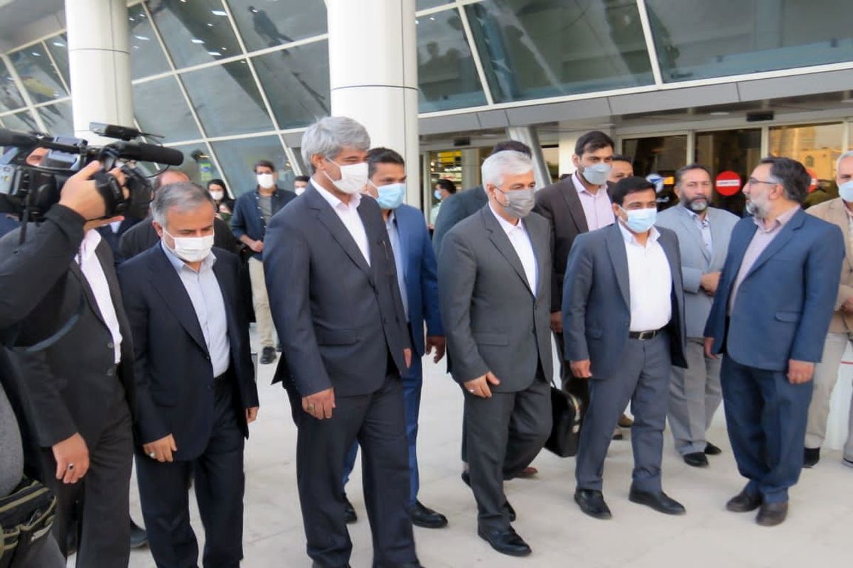 ورود+وزیر+به+فرودگاه+اهواز