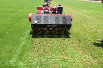 عملیات هوادهی زمین چمن ورزشگاه آزادی آغاز شد