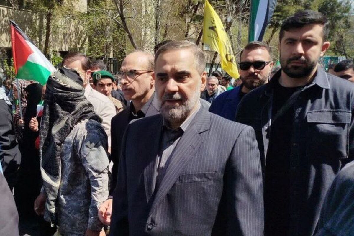 وزیر دفاع و پشتیبانی نیروهای مسلح
