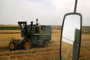 روند مطلوب ‌اجرای مصوبه‌های سفر رییس‌جمهور به قم در حوزه کشاورزی 