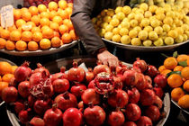 تخفیف های استثنایی شب یلدا در بازارچه‌های منتخب شهرداری شیراز