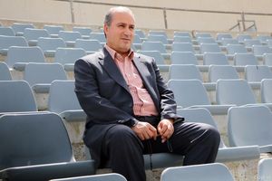 جلسه مسئولان سرخابی در مورد بلیت فروشی با حضور منصوریان