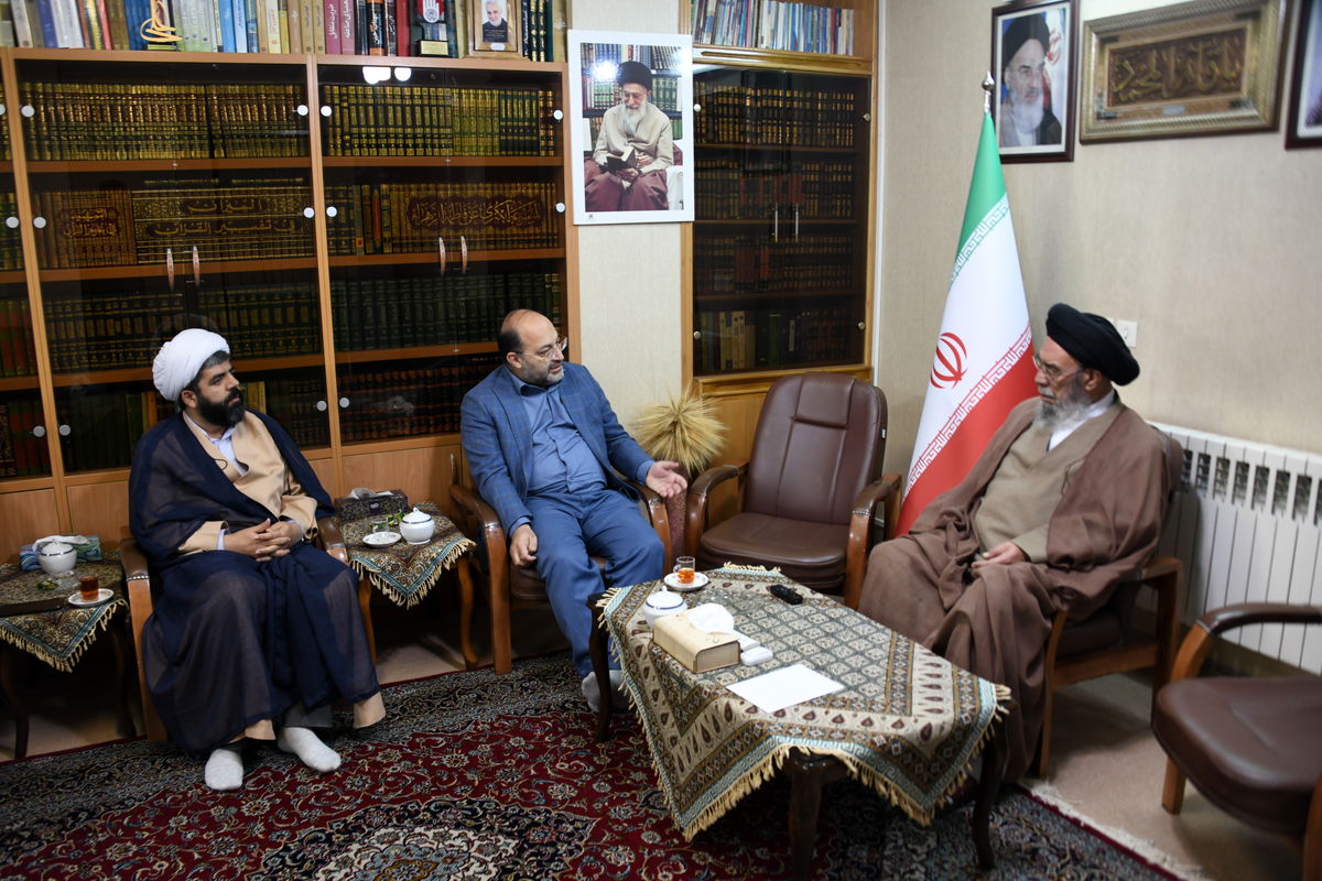 امام جمعه اصفهان