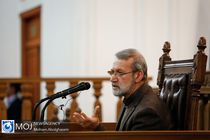 ملتی می‌تواند در برابر مشکلات استوار باشد که خود تصمیم‌ گیری کند