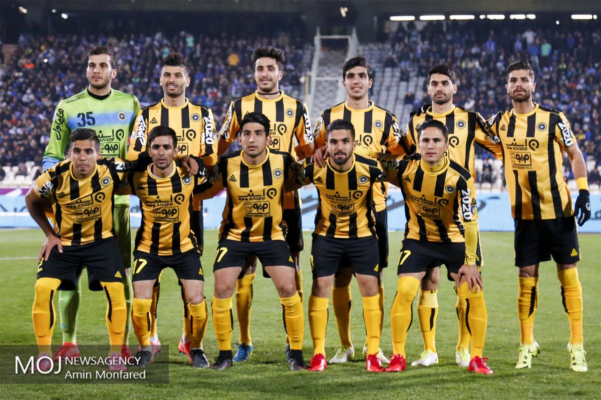 دیدار تیم های استقلال تهران و سپاهان اصفهان