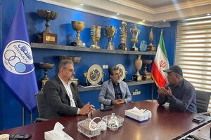مدیران استقلال برای تمدید قراردادها و جذب بازیکنان جدید جلسه برگزار کرد
