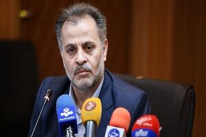 مادر مرحومه جراحی تومور مغزی دخترش را گزارش کرده بود