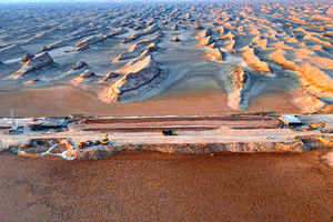 با تکمیل پروژه بازسازی محور شهداد - نهبندان، مواصلات از دل کویر دوباره جریان می‌گیرد