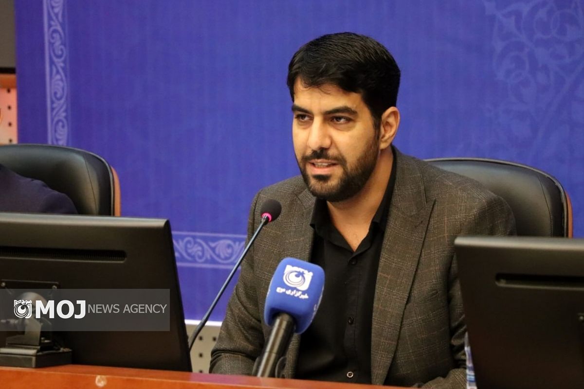 احمدی مدیر عامل شرکت عمران کیش