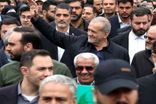 حضور پزشکیان در تجمعات میدان جمهوری تهران در پی چهلمین روز شهادت رهبر انقلاب + فیلم
