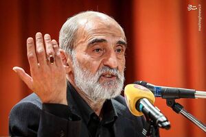 تکلیف برخورد با نجومی‌بگیران را مقام معظم رهبری مشخص کردند