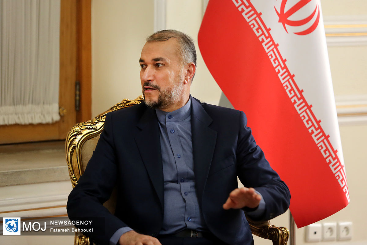 دیدار وزیر امور خارجه ایران با رئیس مجلس الجزایر