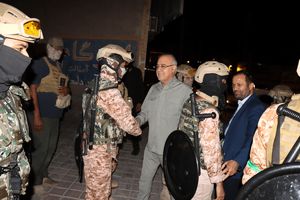 دیدار استاندار و رئیس کل دادگستری هرمزگان با حافظان امنیت در شب مبعث