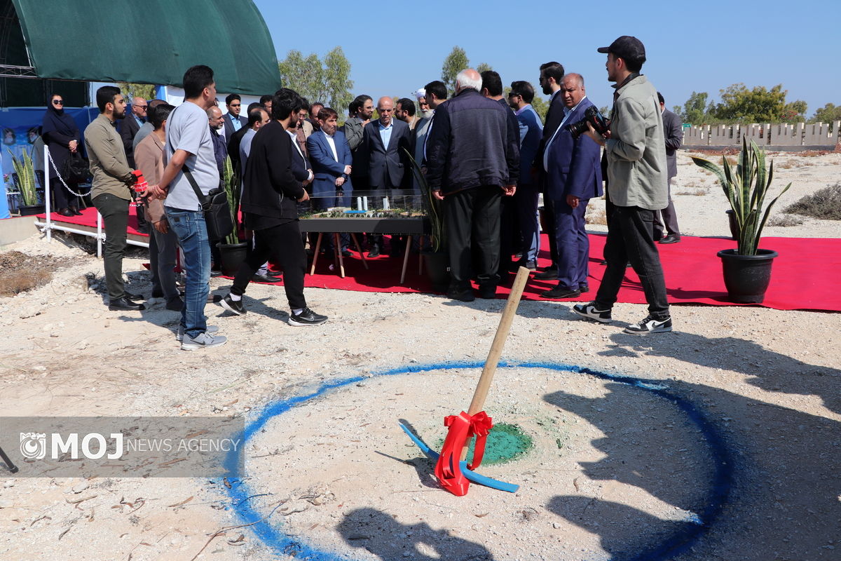 مراسم کلنگ زنی  دهه فجر کیش