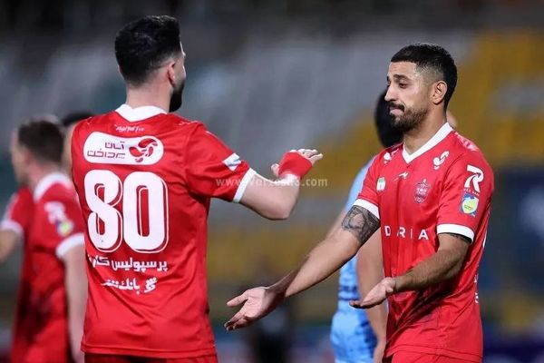 پرسپولیس مقابل پیرامیدز مصر با گلزنی بیفوما پیروز شد