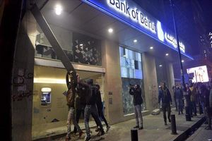 اعتراضات در لبنان 20 مجروح برجا گذاشت