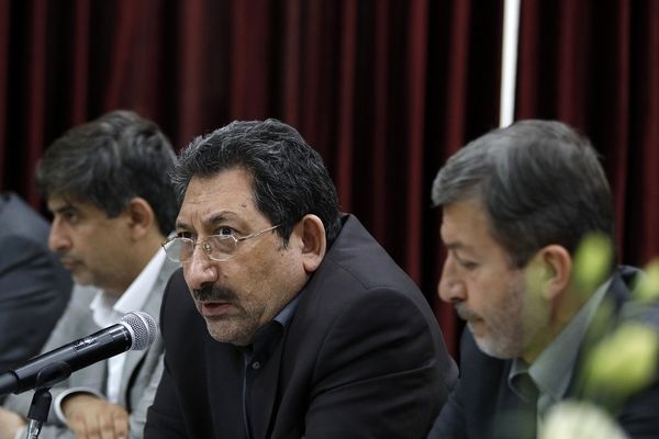 بازسازی فولاد مبارکه اولویت ملی است
