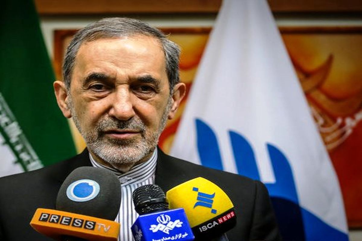 اصفهان- علی اکبر ولایتی