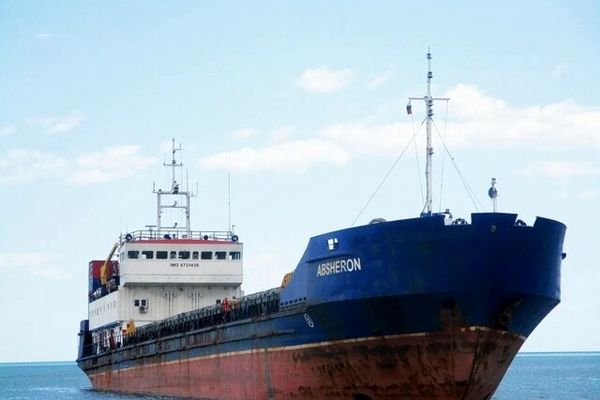 کشتی باری ایرانی در نزدیکی بندر داغستان روسیه نجات یافت