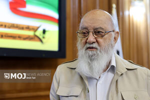 باید موازی با ساخت پارکینگ ، حمل و نقل عمومی را توسعه دهیم