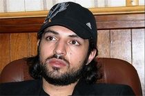 حضور اشکان خطیبی به عنوان خواننده در یک کنسرت