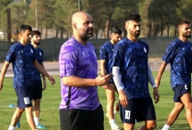استقلال با سرمربی جدید تمرین کرد/ غیبت چهره موقت روی نیمکت